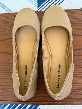 Lucky Brand Beige Ballet Flats